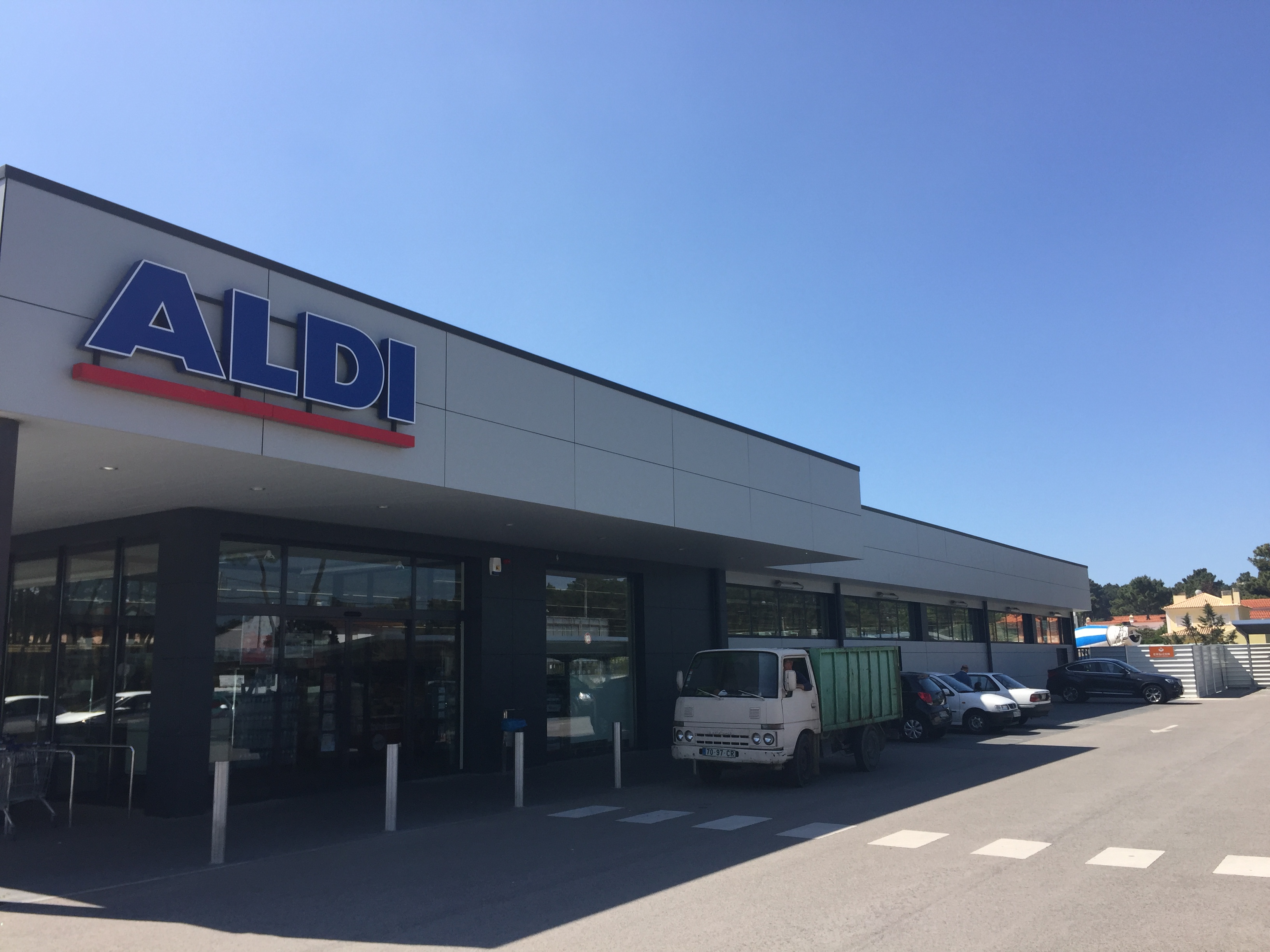 aldi exterior ERGICON